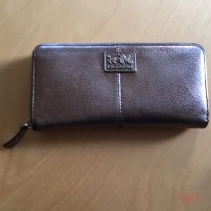 Coach Accordion Zip Wallet Gunmetal Grey Metallic